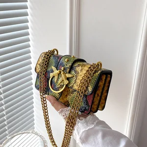 New Fashionable Women's Pu Serpentine Sling Messenger Bag Portable Crossbody Shoulder Handbag With Chain Decoration