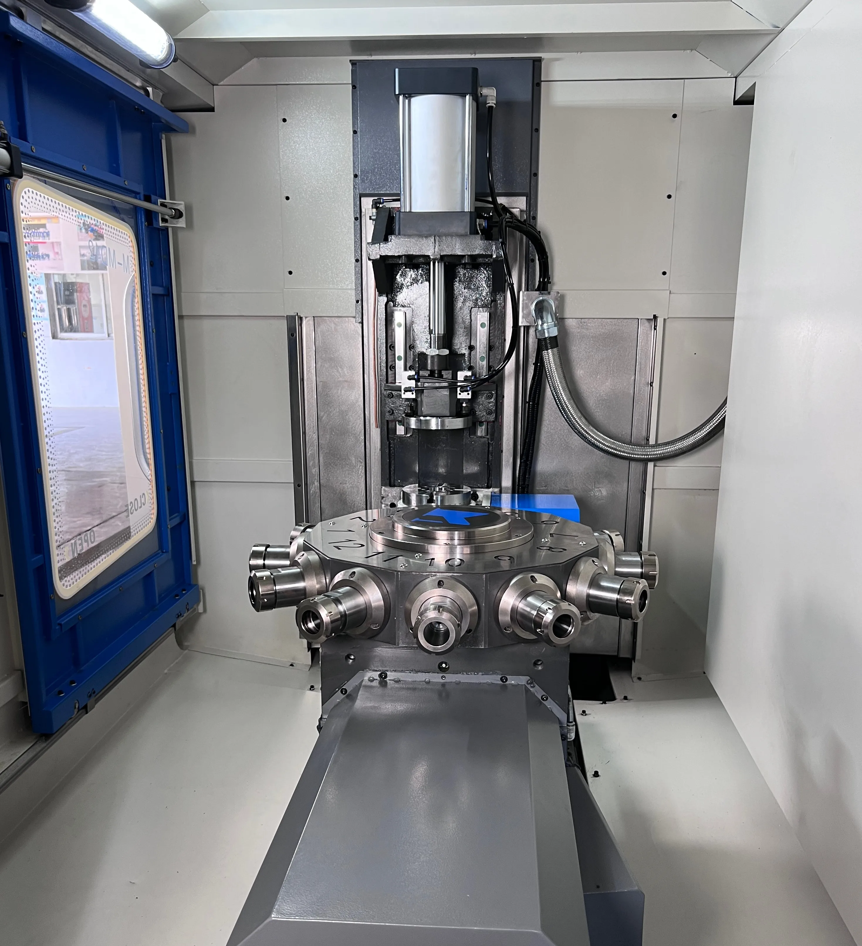 12-axis CNC Machine for Metal - Precision and Efficiency