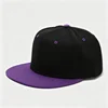 Negro con ala morada.