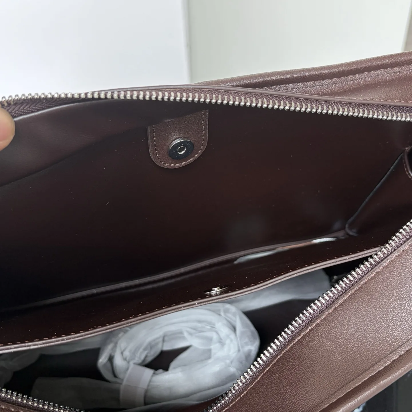 Luo Amazona180 Vintage Matte Leather Zipper Closure Bowling Bag Letter Detail Cotton Lining Large Capacity Stylish Handbag