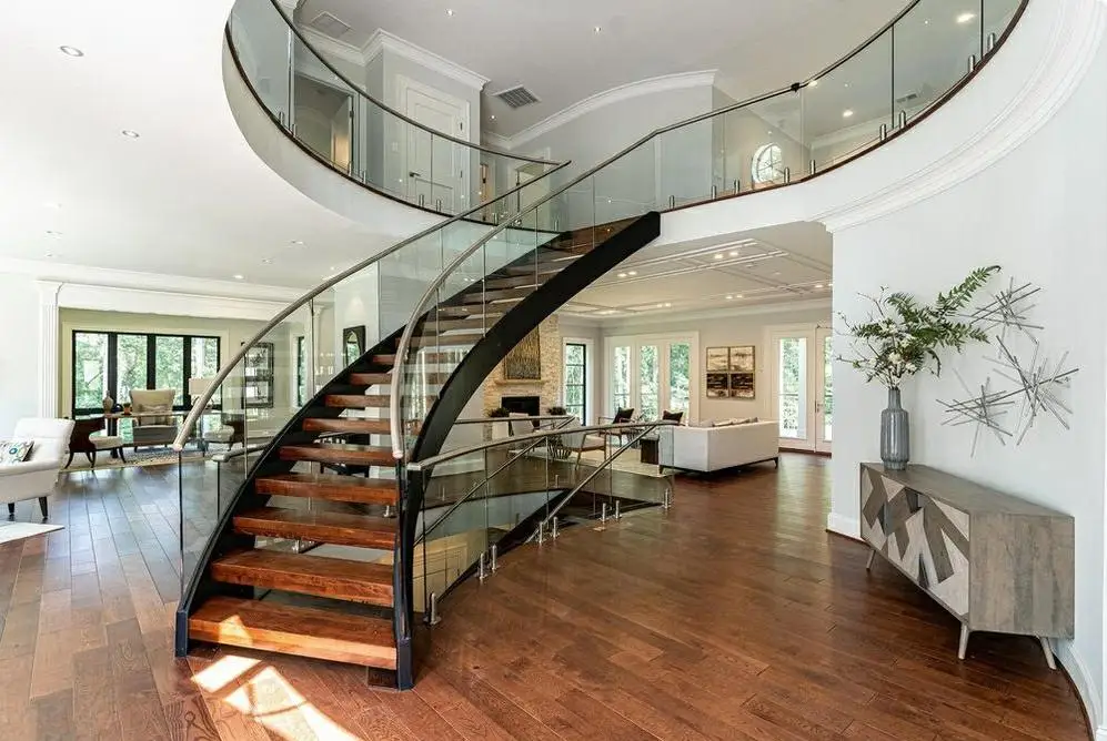 DB Curved Stairs with Wrought Iron Railing Wooden Tread Customized Color for House manufacture