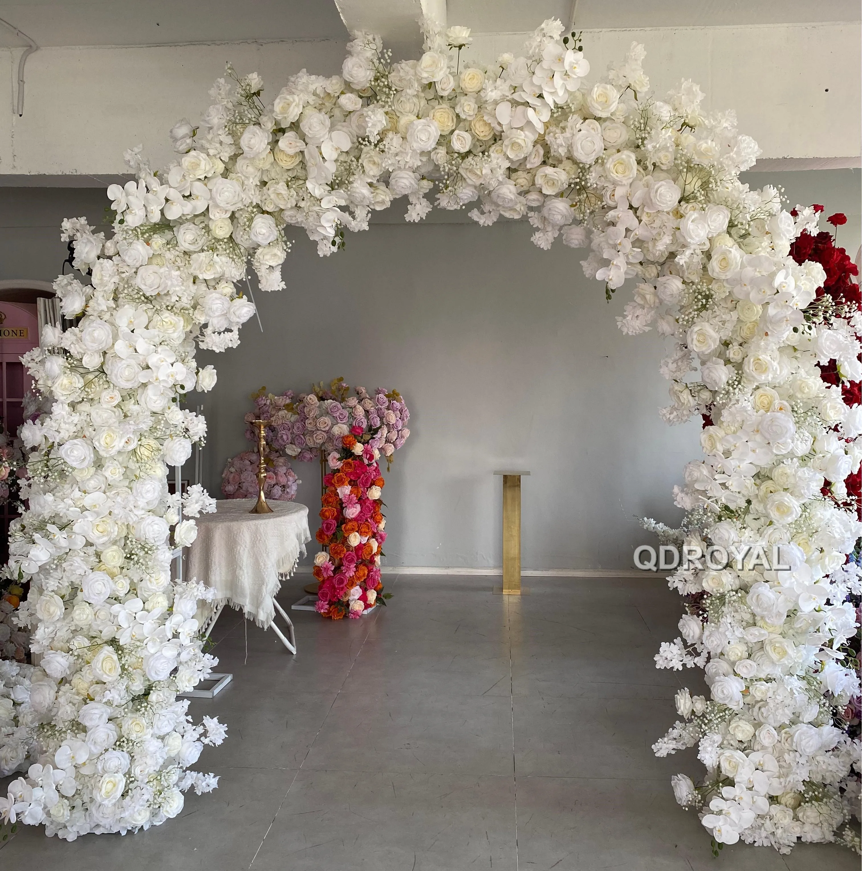 Grohandel Soft Event dekorative Seiden blumen Anordnung Metallst nder knstliche  Blumen Dekoration fr Weihnachten Hochzeit Events| Alibaba.com