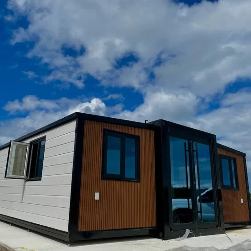 Cheap 20FT/40FT 2 3 4 Bedroom Portable Expandable Modular Movable Home Modular Prefabricated Tiny Container House with Toilet
