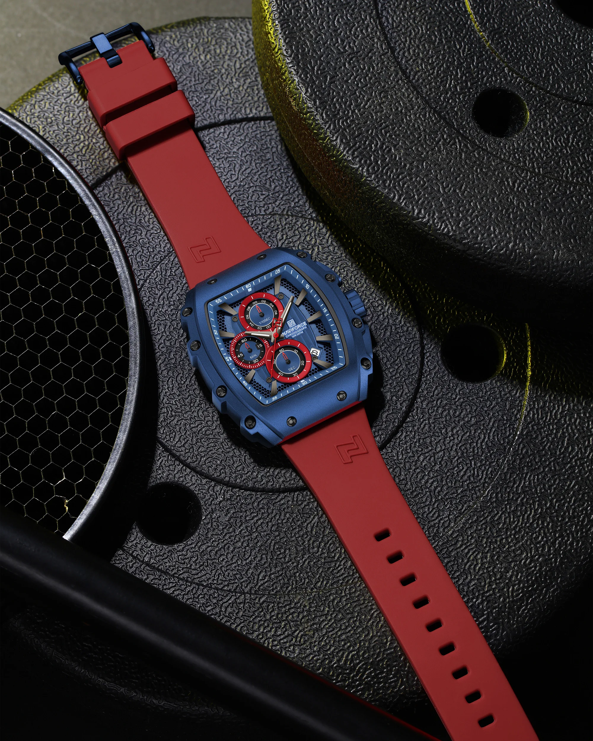 NAVIFORCE Orologio Sportivo Uomo: Cronografo, Quarzo, Pelle, Impermeabile 3 ATM, Regalo
