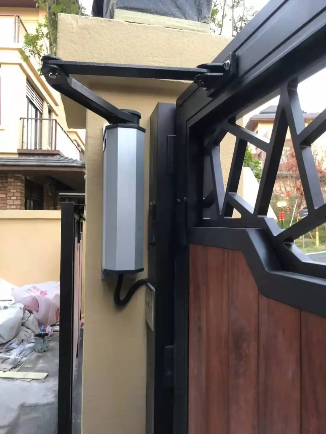 Exclusive Factory Direct Sale Automatic Door Opener Side-mounted 300kg Heavy Duty Swing Gate Motor