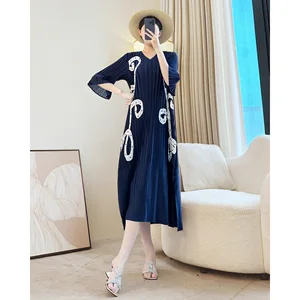 Miyake New Autumn Black Pleated Dress with Temperament Hepburn Wind Loose Size Casual Women's Dress