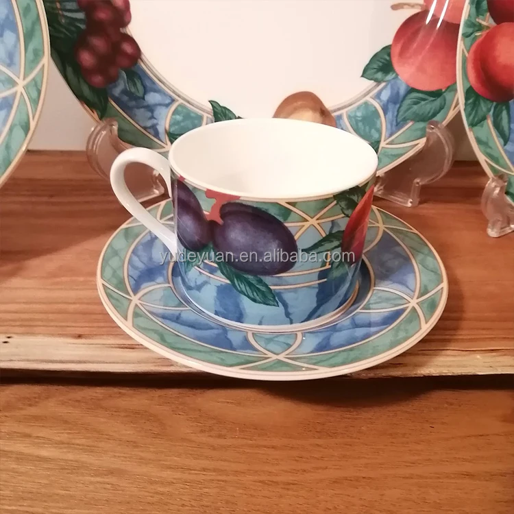 Indonesia Style Printed Decal Design Tableware Fine Porcelain Custom Made Bone China Dinnerware Ceramic Dinner Set