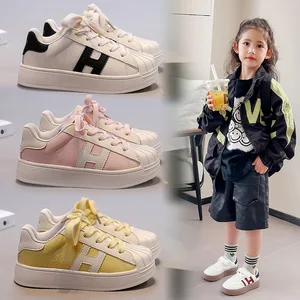 Children's Sneakers 2026 Spring Autumn Winter New Trendy Brand Boys Girls White Versatile Lace-up Walking Shoes