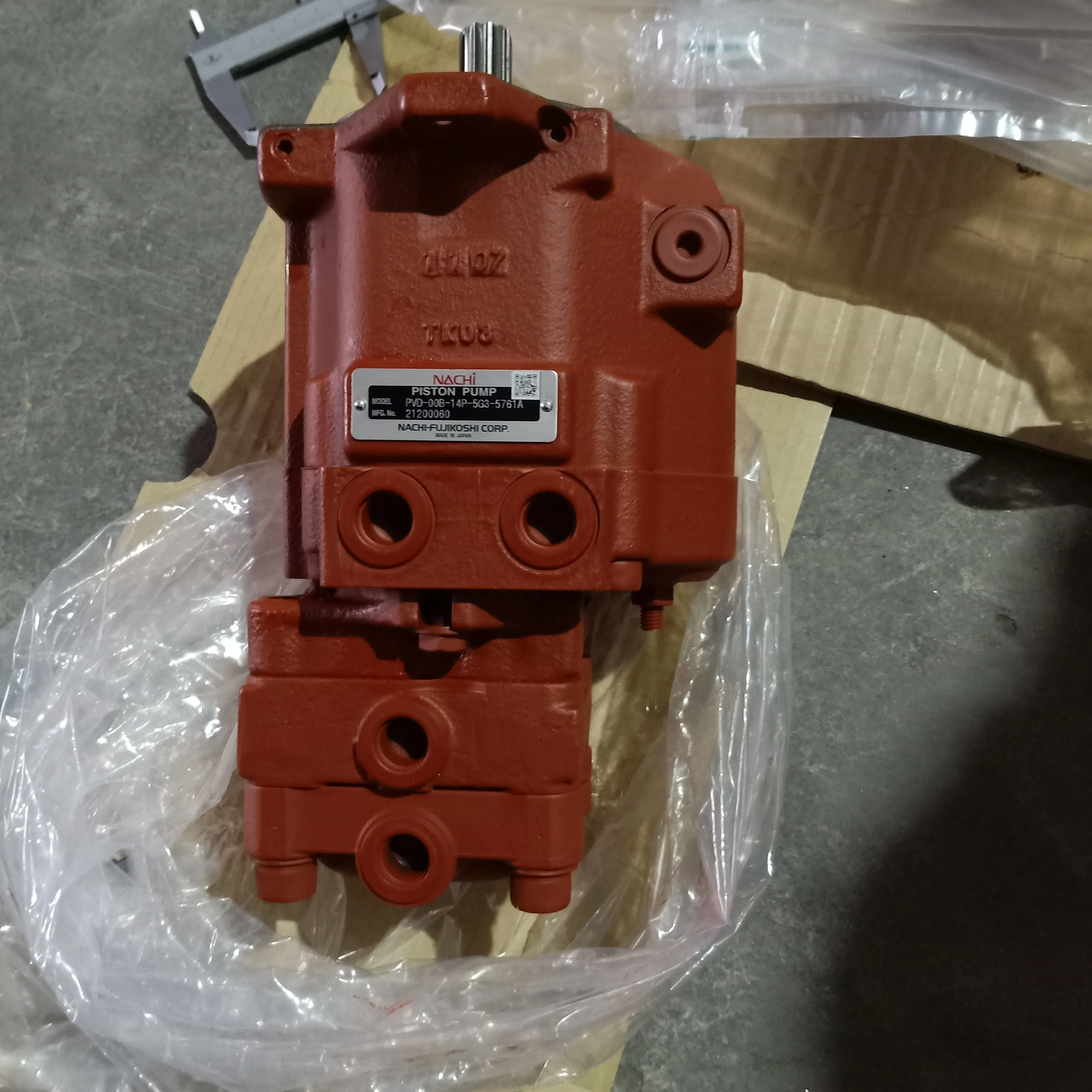 PVD-00B-14P-5G3-4960B Mini Excavator Main Pump ZX16 Hydraulic Pump