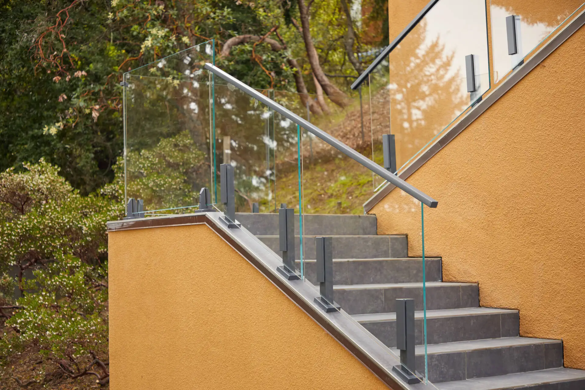 Modern Stainless Steel LED Light Villa Balcony Railing 12mm Tempered ...