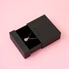 สีดำมีโลโก้
