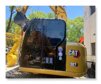 Second hand Japan made mini excavator Cat 307ccr hydraulic crawler garden excavator for sale