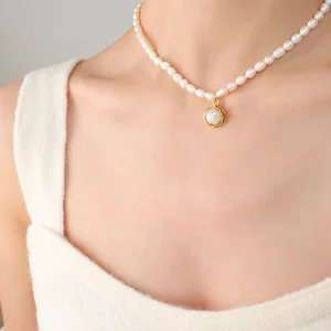 Vintage Gold Plated Freshwater Pearl Necklace Pendant Stainless Steel Chain Bridal Wedding Gift for Girls