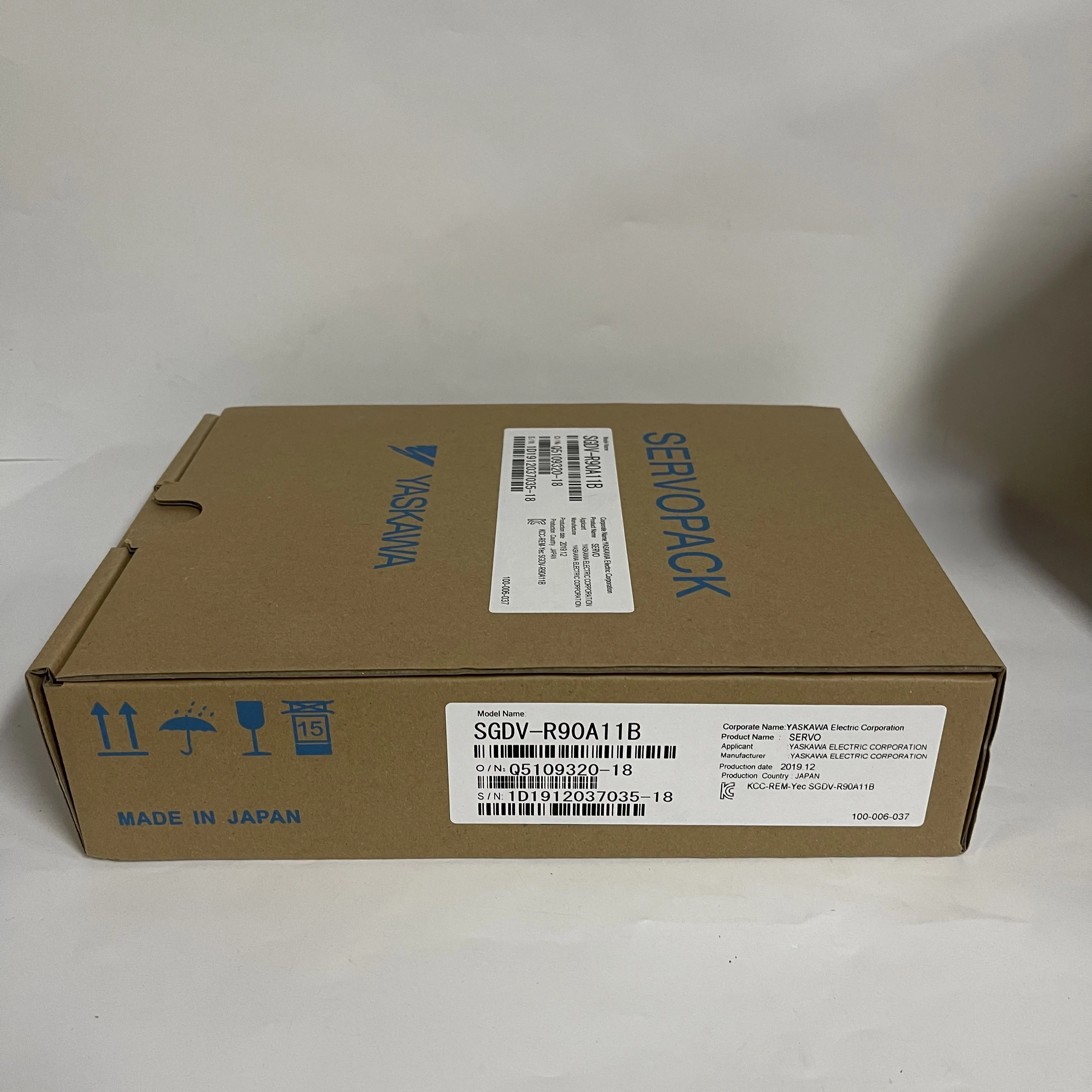 YASKAWA Servopack (Servo Driver) SGDV-R90A11B YASKAWA Servopack (Servo Driver) SGDV-R90A11B