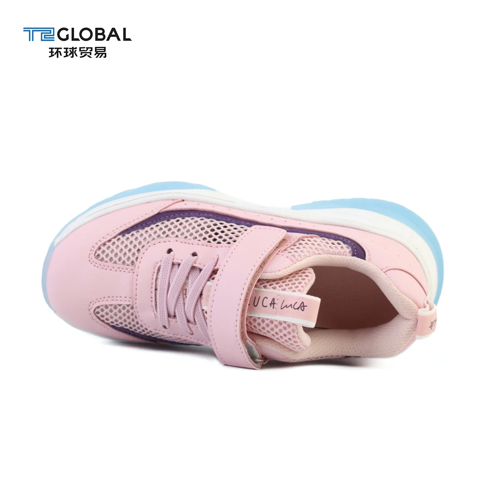 Легкая детская спортивная обувь на танкетке для девочек