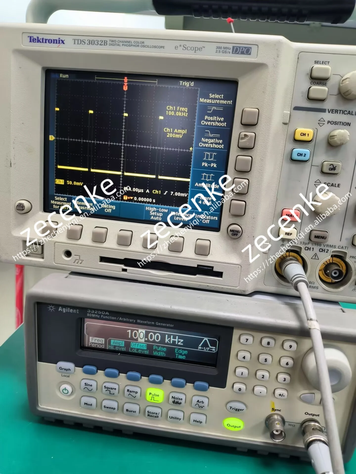 Agilent 33250A Function/arbitrary Waveform Generator - 80mhz