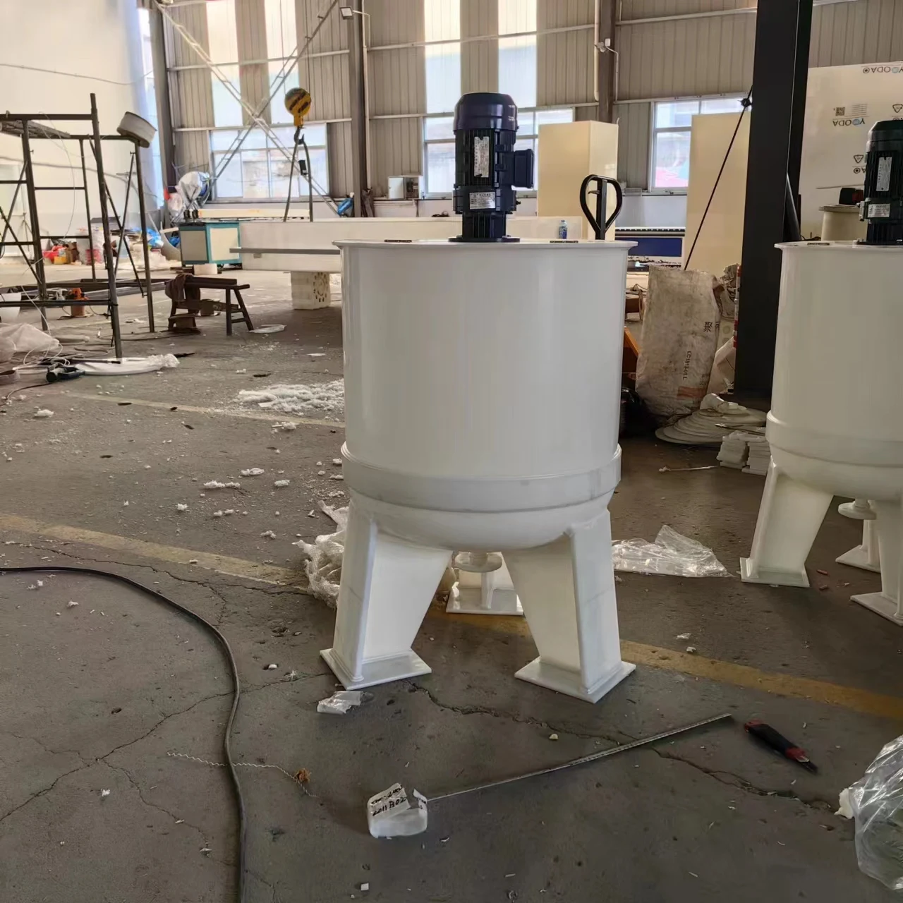 500L Cone Type Plastic Water Tank with Metal Stand & Valve - OEM