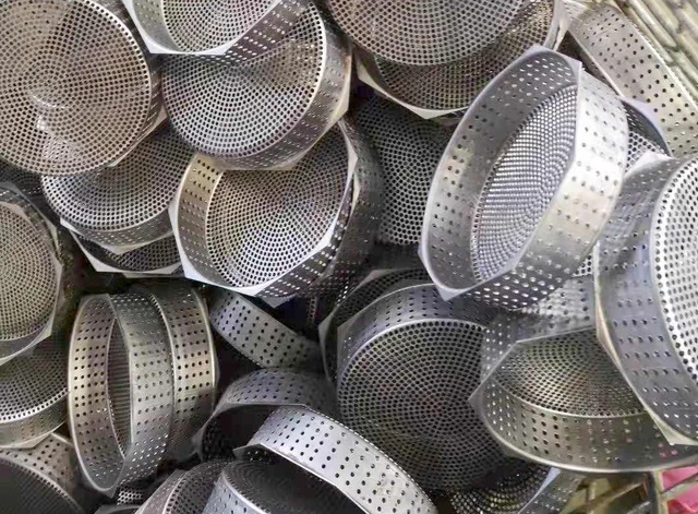 Factory Price High Open Area Carbon Steel Hakka Noodle Frying Basket of Fried Noodles Making Machine Automatic 3