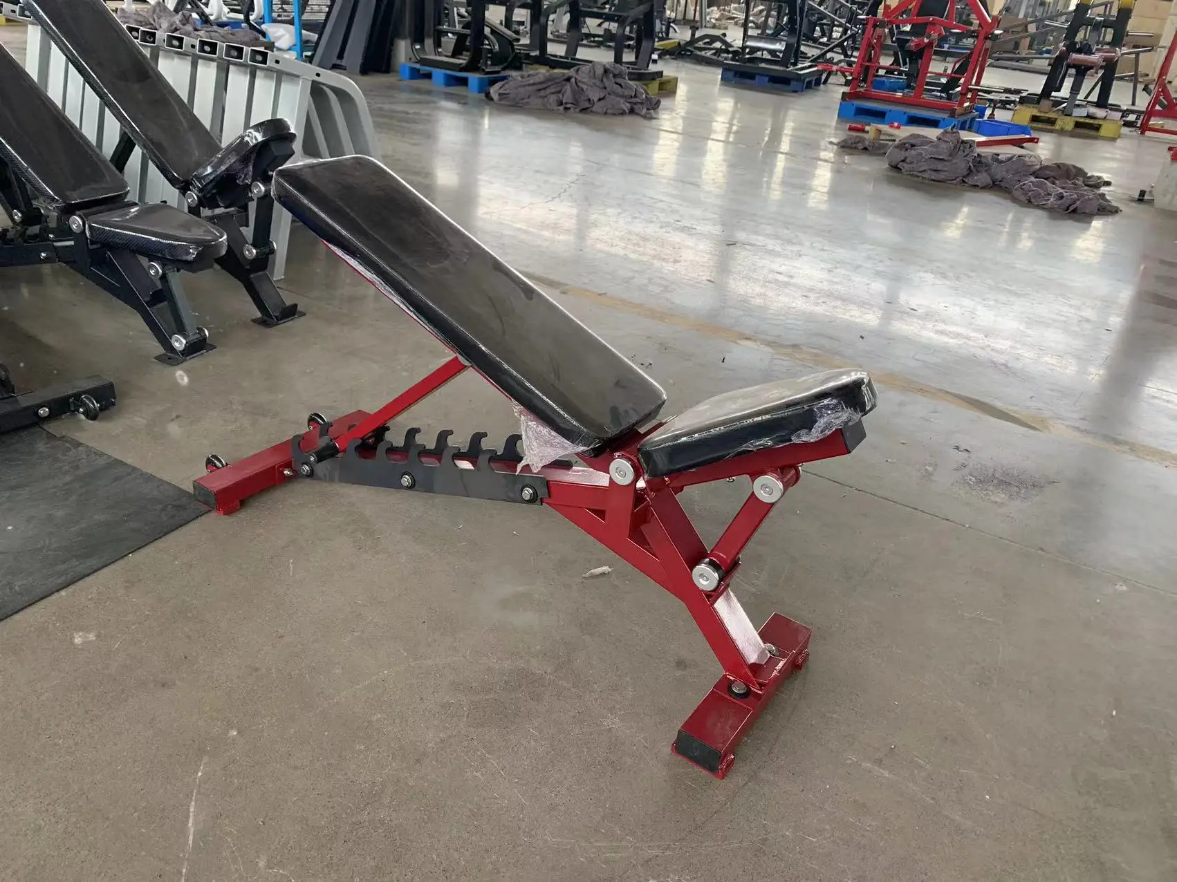 革新的なデザインで人気の75度ユーティリティベンチ費用対効果の高い