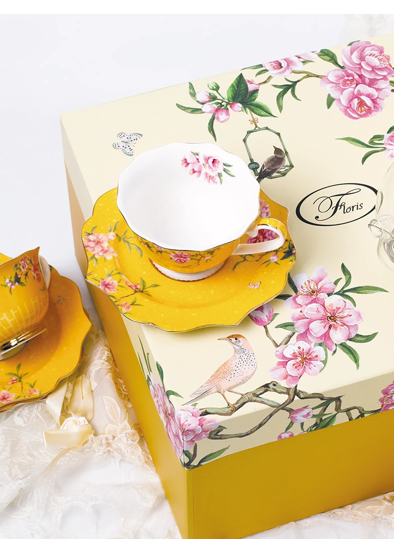 Exquisite floral design Classical ceramic porcelain tea set coffee tea cup and saucer with tea pot drinkware Gift box details