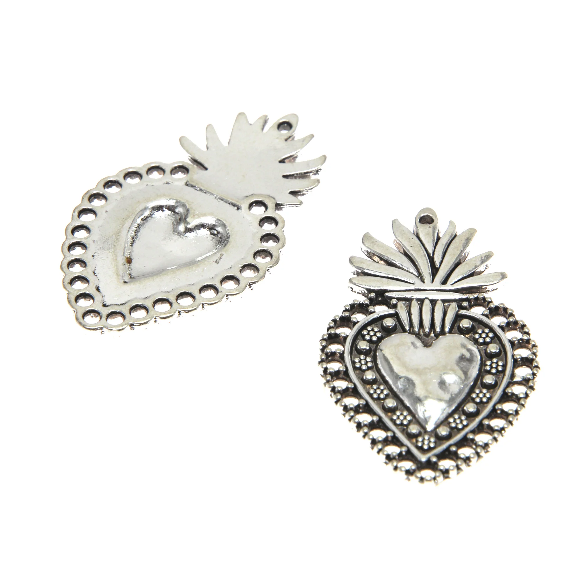 Milagro Heart Charm, Antiqued Silver Plate, 20 per Pack