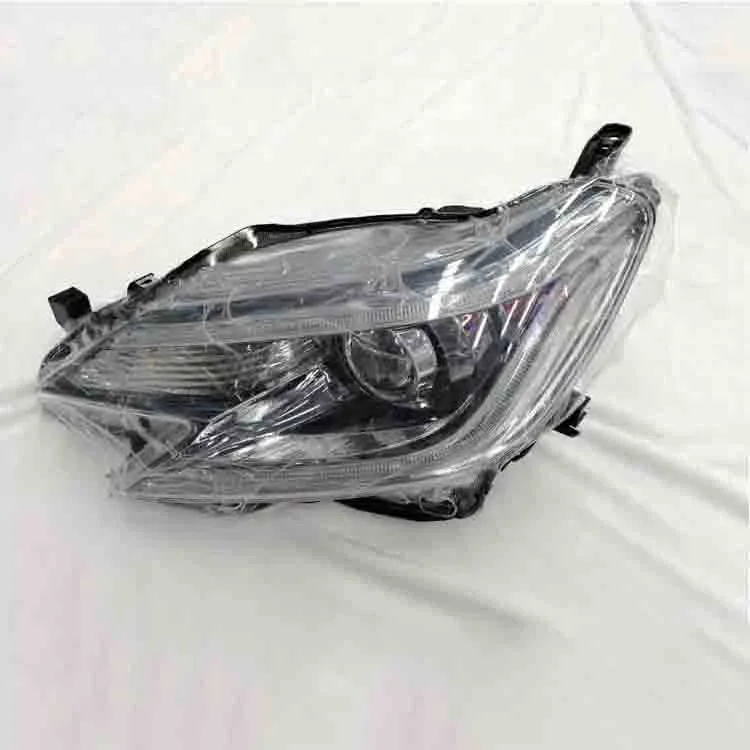 Wholesale Price Xenon Head Lights 81185-0P090 OEM 81145-0P090 Car Headlamp Used for Toyota Reiz 2014
