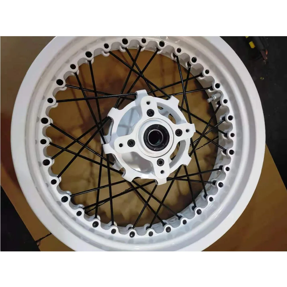 SCRAMBLER Motard Wheel 17 Wire Spoked Motorcycle Wheels for Tubeless Tyres