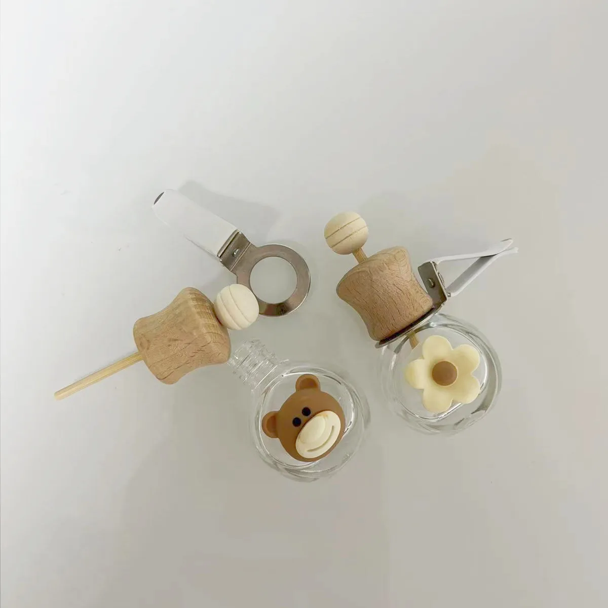 8ml  Square Glass Perfume Car Diffuser Bottle with Nature  Black Wooden Cap and Metal Clip