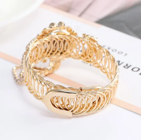 Reloj de cuarzo con incrustaciones de diamante para mujer, pulsera