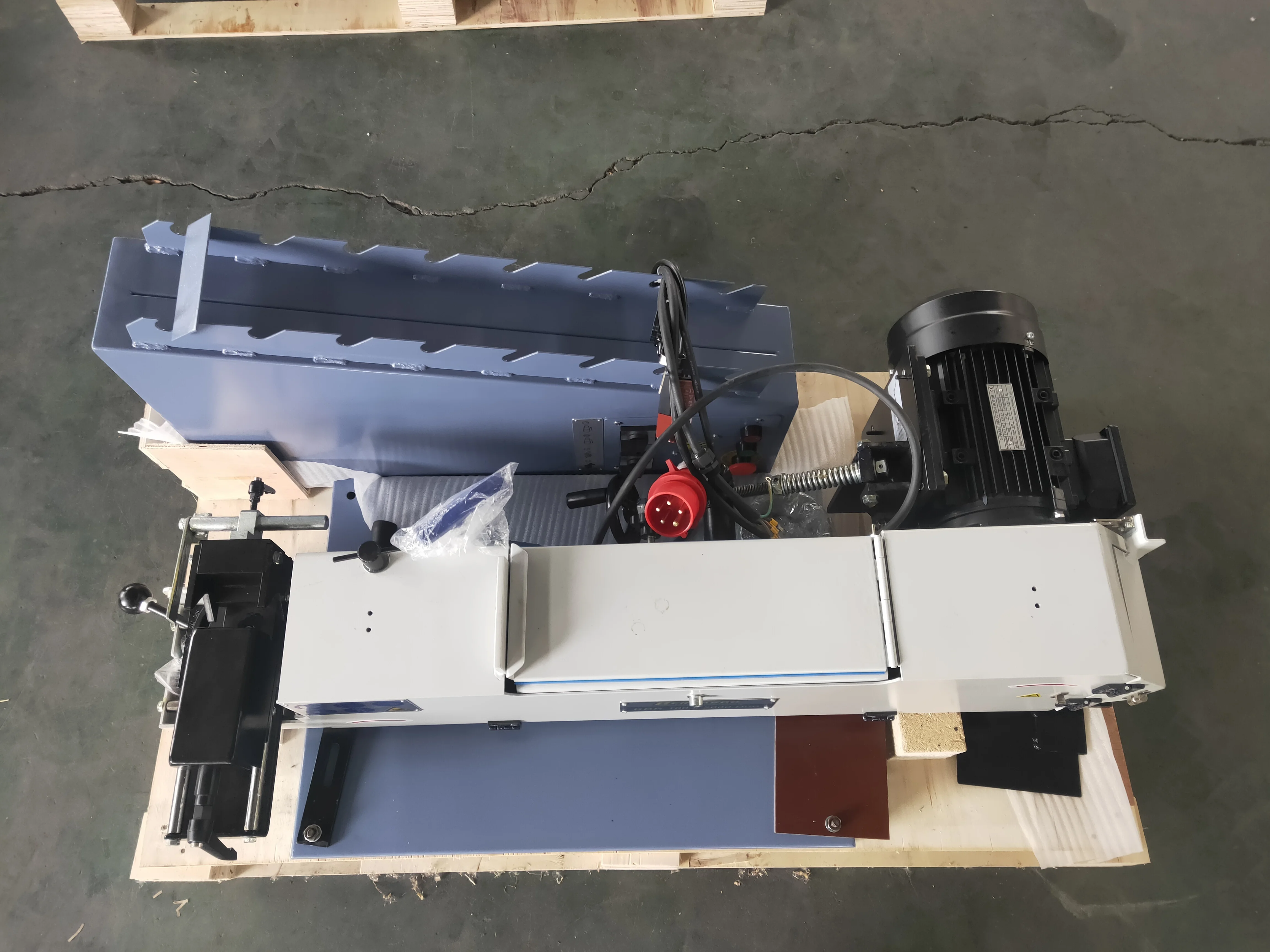 Three-Phase Stainless Steel and Aluminum Grinding Wheel Notcher Sheet Plate Edge Deburring for Pipe Polishing Machine