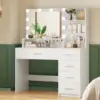 Style hollywoodien blanc