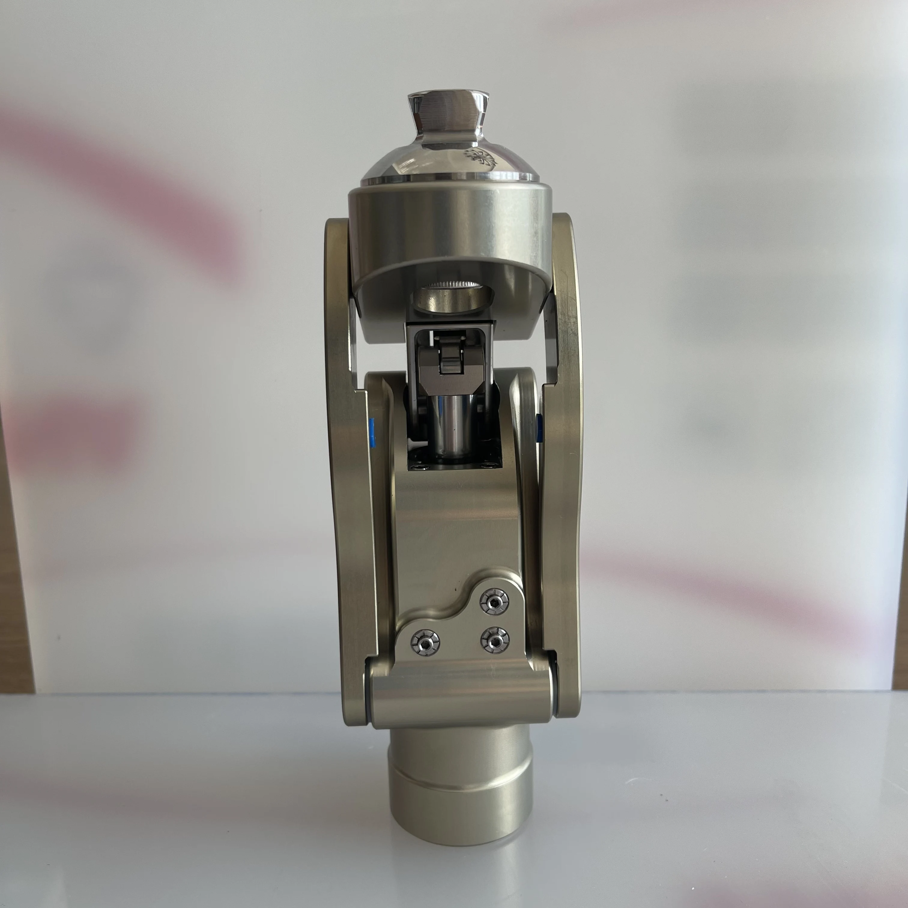Four-Axis Hydraulic Artificial Prosthetic Knee Joint Implant Type Artificial Limb Class I Rehabilitation Equipment