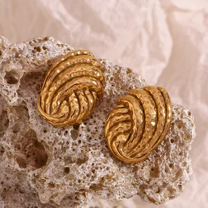 New Arrivals Trendy Hammered Style Oval Croissant Stud Earrings 18K Gold Plated Stainless Steel Geometric Pattern Jewelry