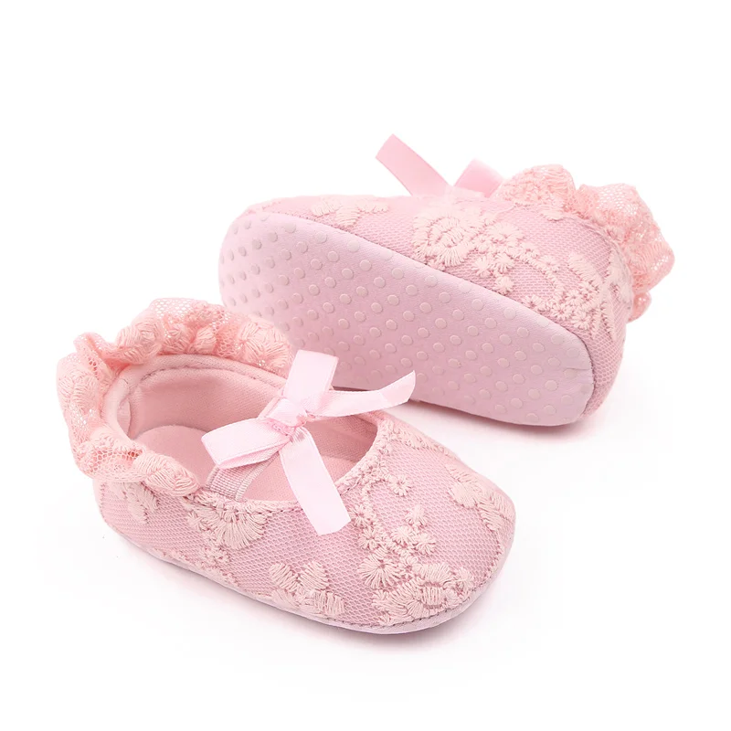 Beautiful Embroidered Lace Design Soft Cotton Newborn Infant Baby Shoes for Girls Directly Factory Bulk Order factory