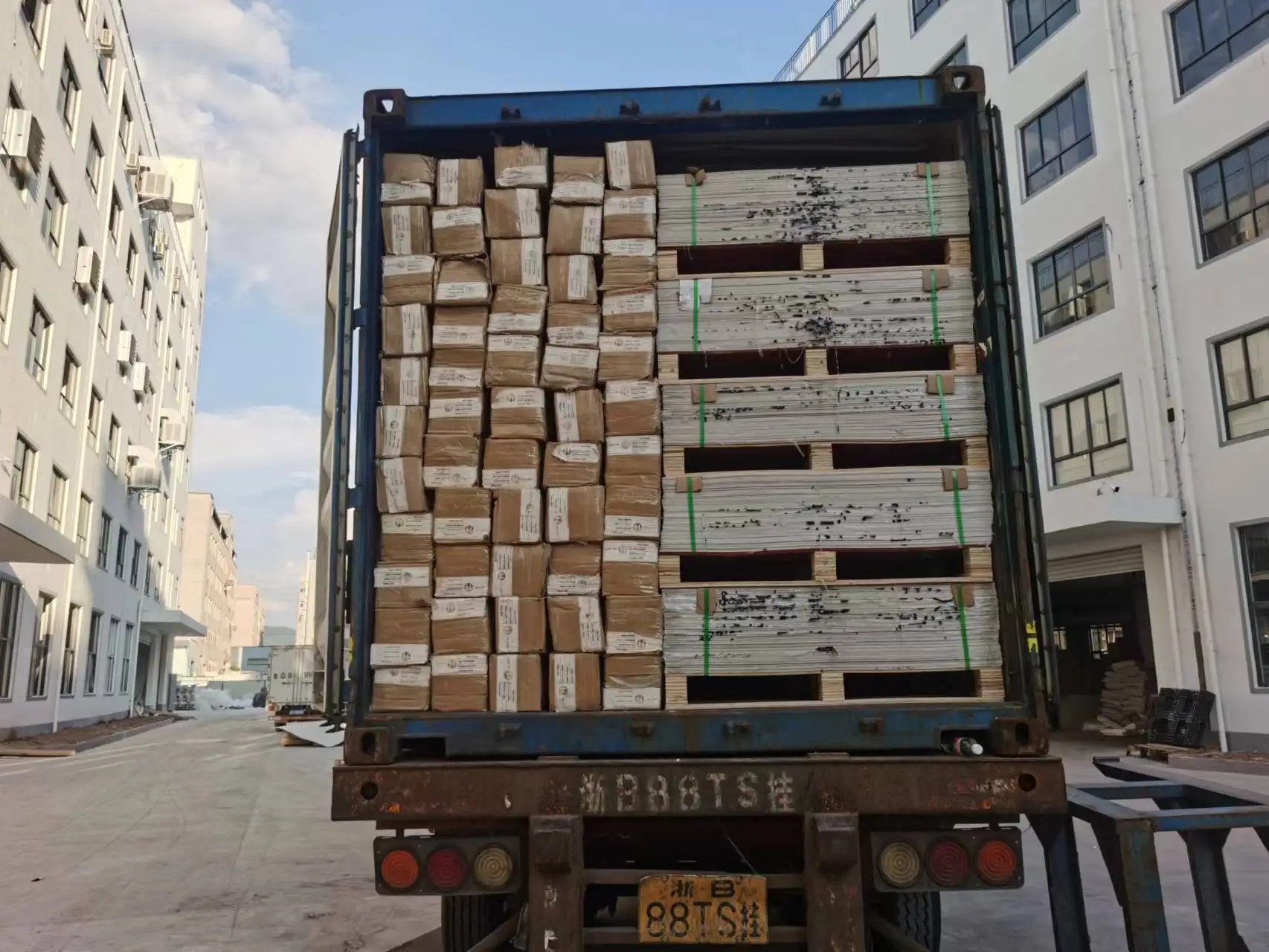 product-1-1 product-1-1