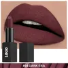 Lápiz labial mate tubo cuadrado negro 08
