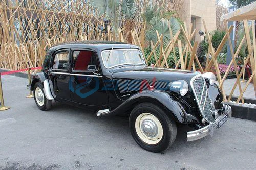 2022 Best Price Classic Vehicle Quality Vintage Car/4 Seat Antique Retro Vintage Car for Sale/Classic Black Vintage Car