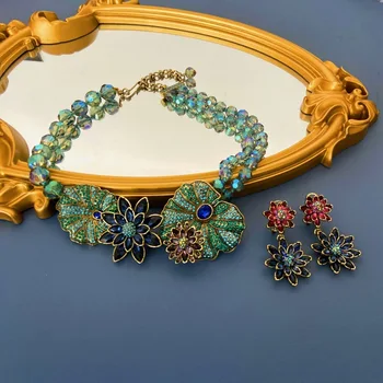 Middle Ancient Yellow Gold Plated Vintage Jewelry Set Retro Palace Wind Lotus Leaf Flower Rhinestone Inlaid Earrings Anniversary