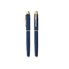 Colgante de varilla de oro azul oscuro