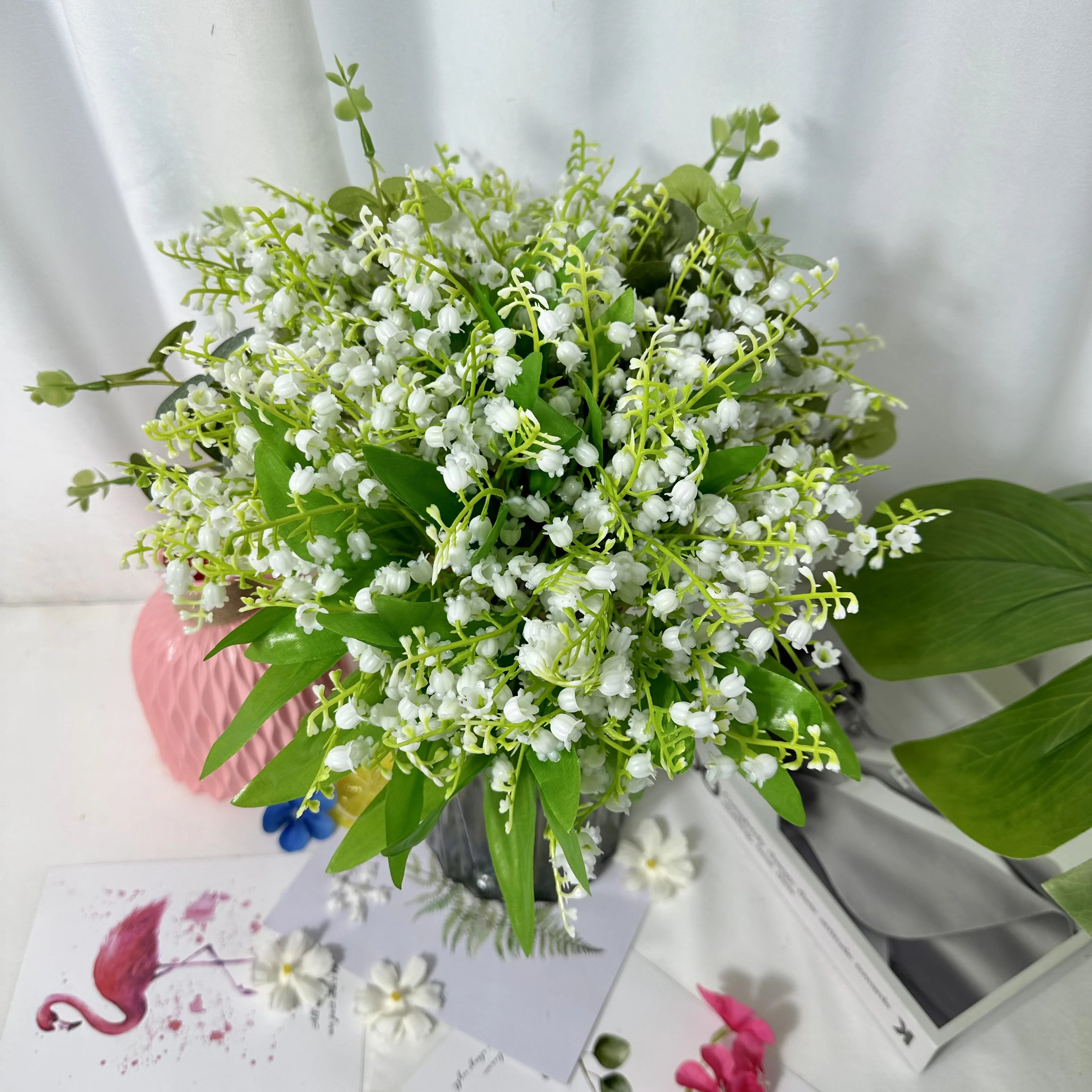 Jou muure transformeer met lewensgelike kunsmatige blome