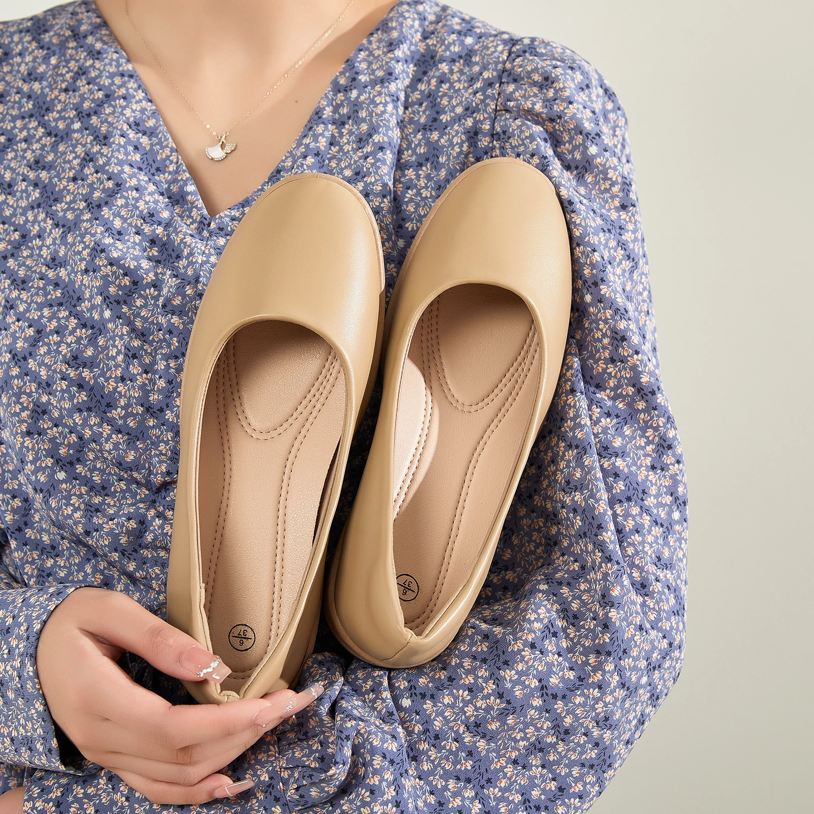 Luxury High Quality Customized Leather Women's Loafers Round Toe Flat Shoes Slingback Anti Slip Spring Shoes