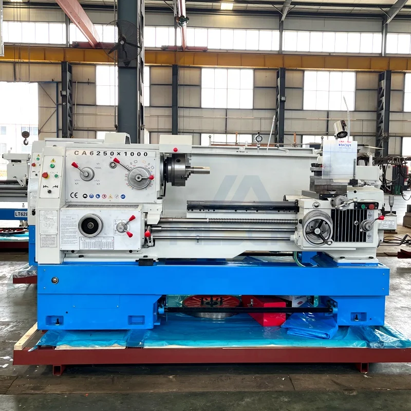 Shandong Factory Manual Lathe CA6166 2000mm Through Hole 52mm Metal Working Tools with Chuck and Tailstock