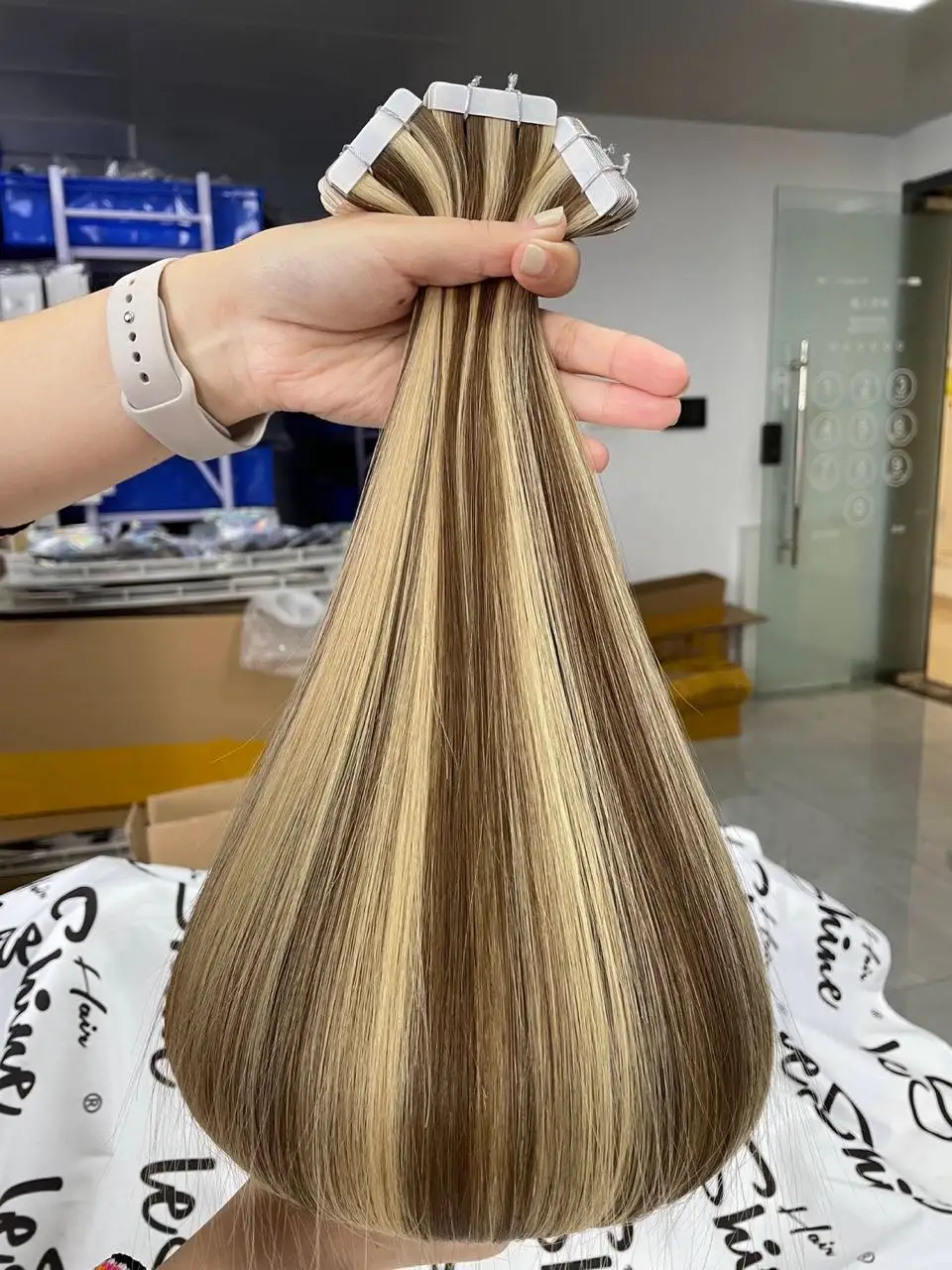 LeShine Hot Selling Tape In Human Hair Extensions Wholesale Remy Hair Cuticle Intace Tape Ins Extension details