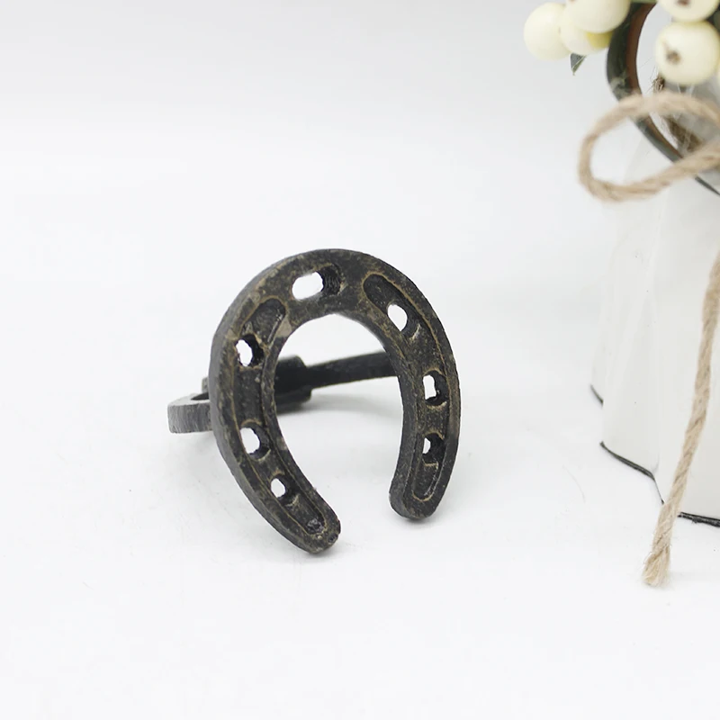 
Декоративное металлическое кольцо для салфеток в форме подковы, винтажное чугунное настольное украшение, античный цвет, заводская цена 
