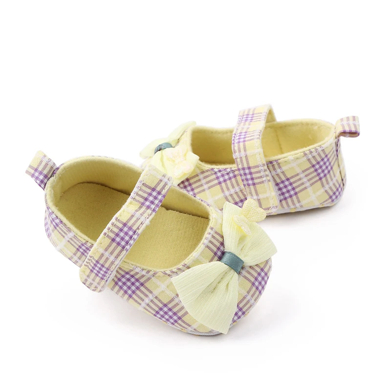 Beautiful Plaid Design Fancy Baby Girls Shoes Soft Cotton Newborn Infant Shoes for Girls supplier