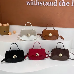Autumn and Winter Handbags for Women 2026 New Retro Small Square Bag Simple Shoulder Crossbody Bag for Women