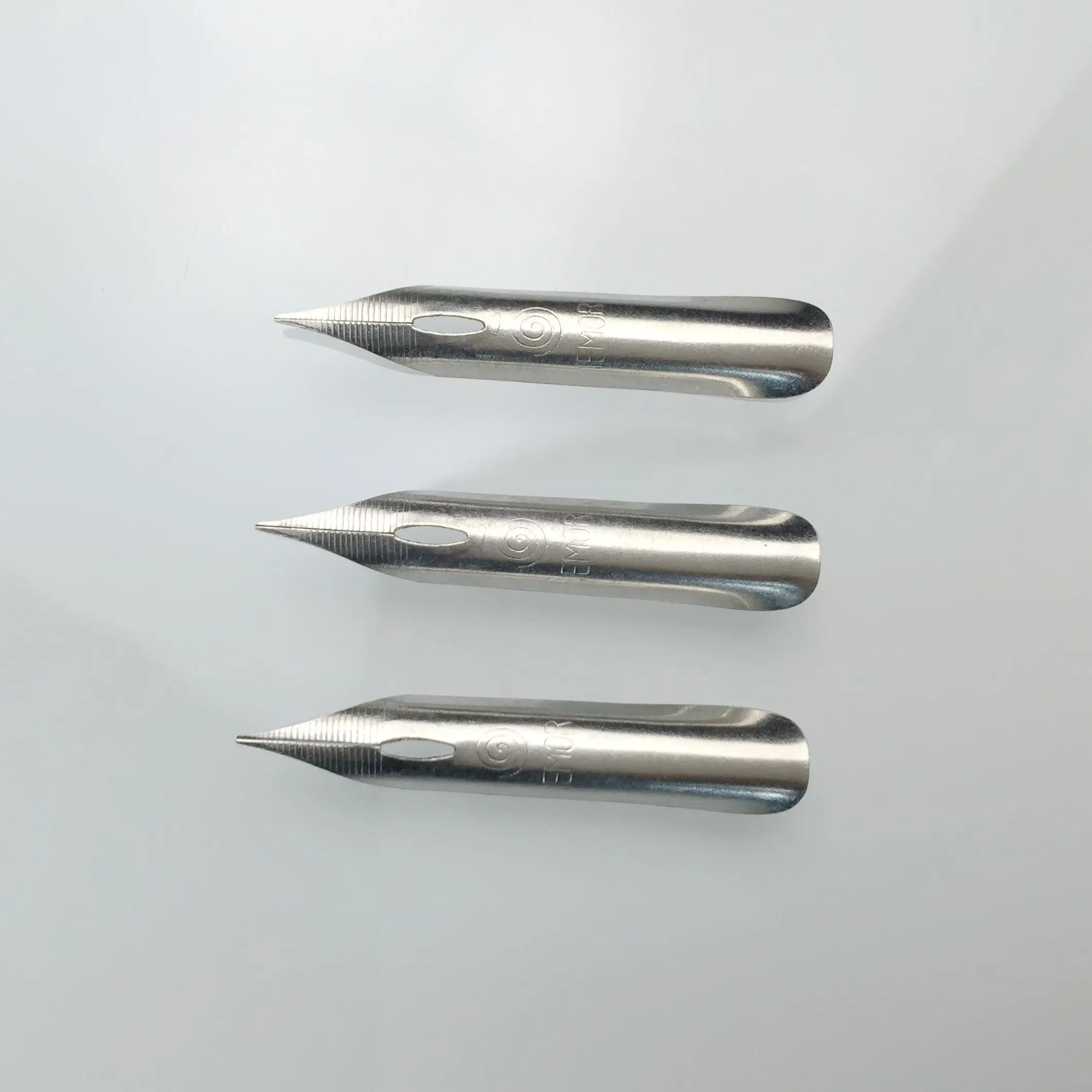 Different Sizes Calligraphy Writing Pen Parts Wholesales Pen Nibs Comic Pen Nib Set
