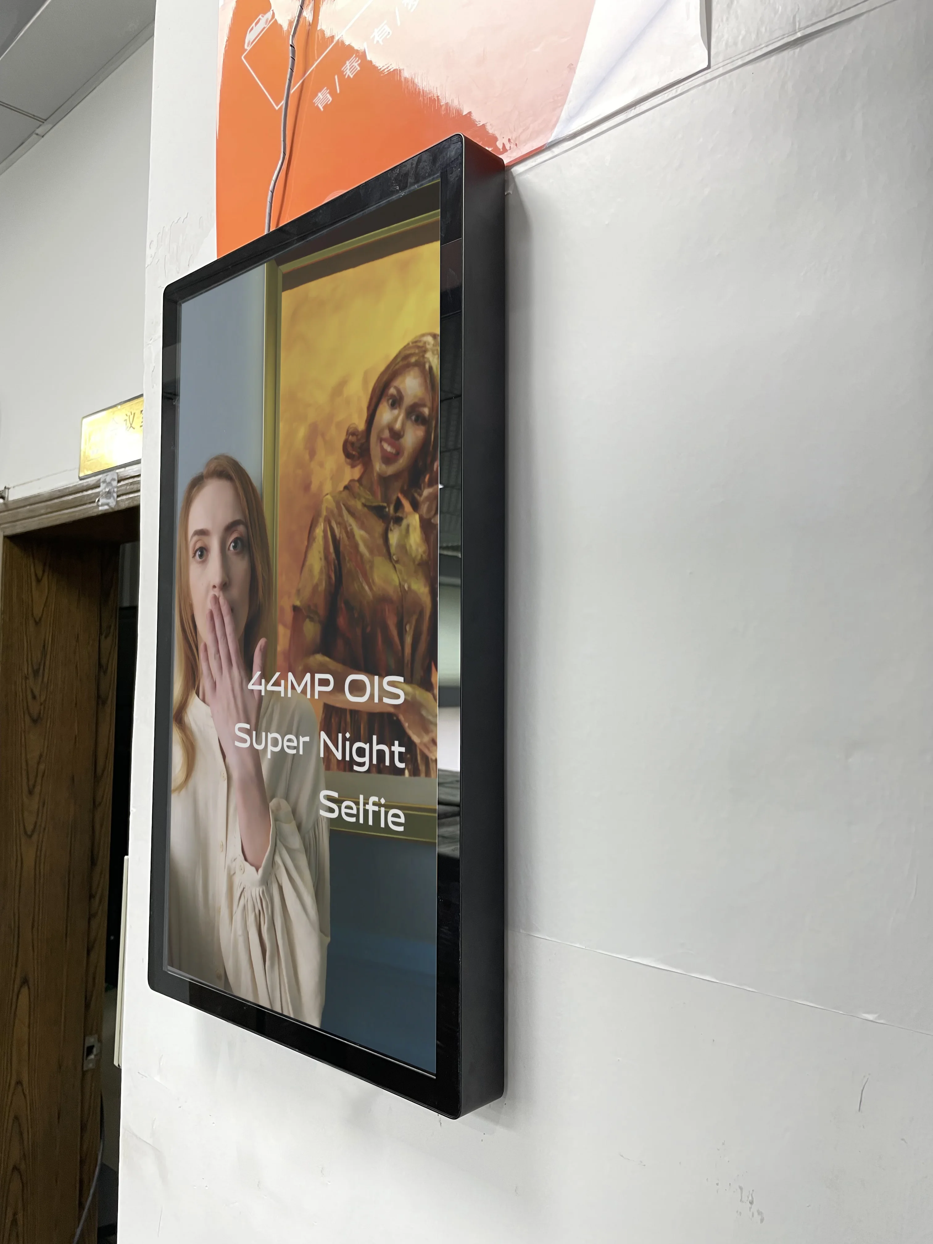Digital Signage 21.5 Inch Small Size Digital Door Sign LCD Screen Remote Control by CMS Cloud Software