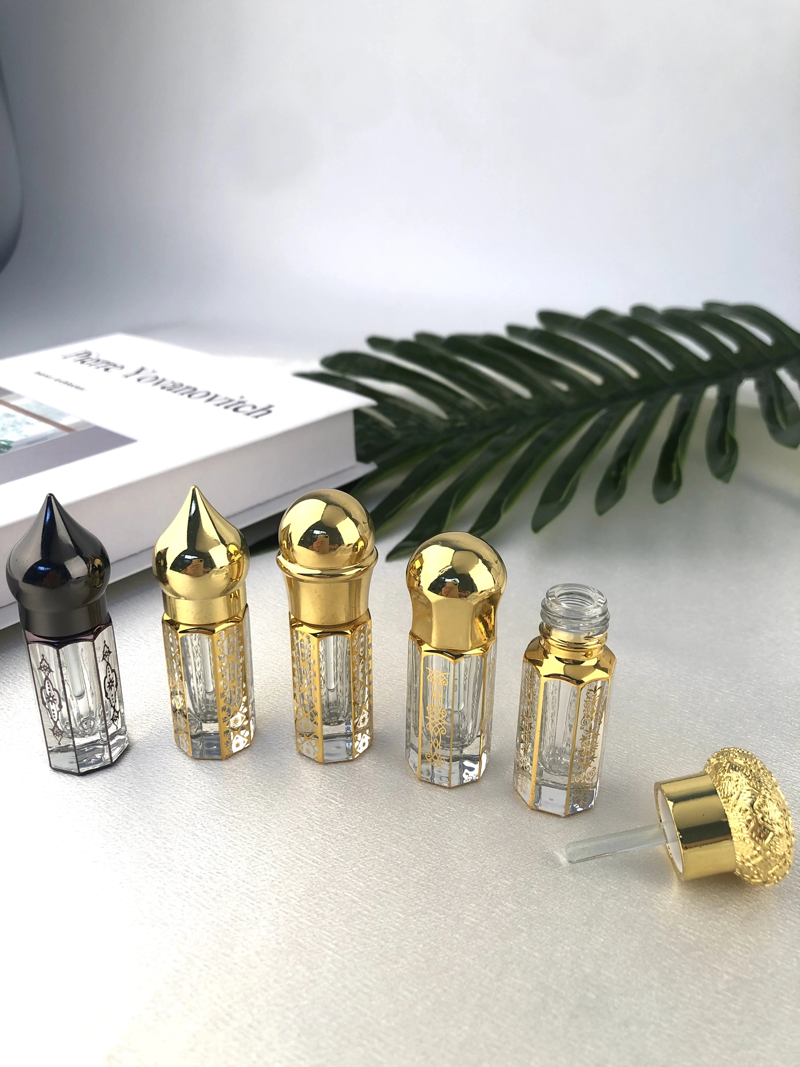 3 ml 6ml 12ml Perfume Bottle Luxury Engraved Oil Bottle Dropper Hot Stamping Glass Luxury Perfume Crystal Bottle New Design