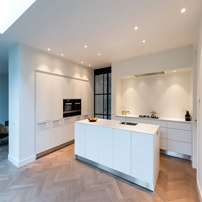 White High Gloss Free Design Lacquer Painting Modern Kitchen Cabinets for Apartment